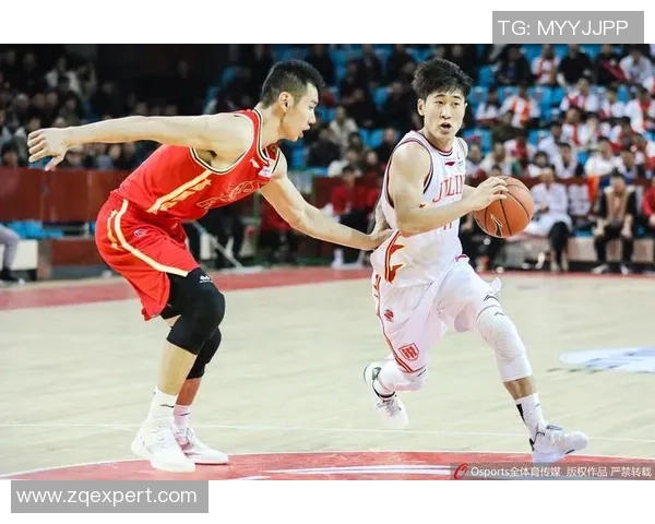 青岛与辽宁激战正酣回顾2013年1月16日精彩对决瞬间